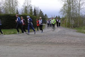 Ponnenjärven ympäri -juoksutapahtumassa 19.-20.5.2023 osallistuja voi halutessaan suorittaa myös maratonin tai puolimaratonin.