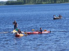 Vesiliikuntaa Alavudenjärvellä