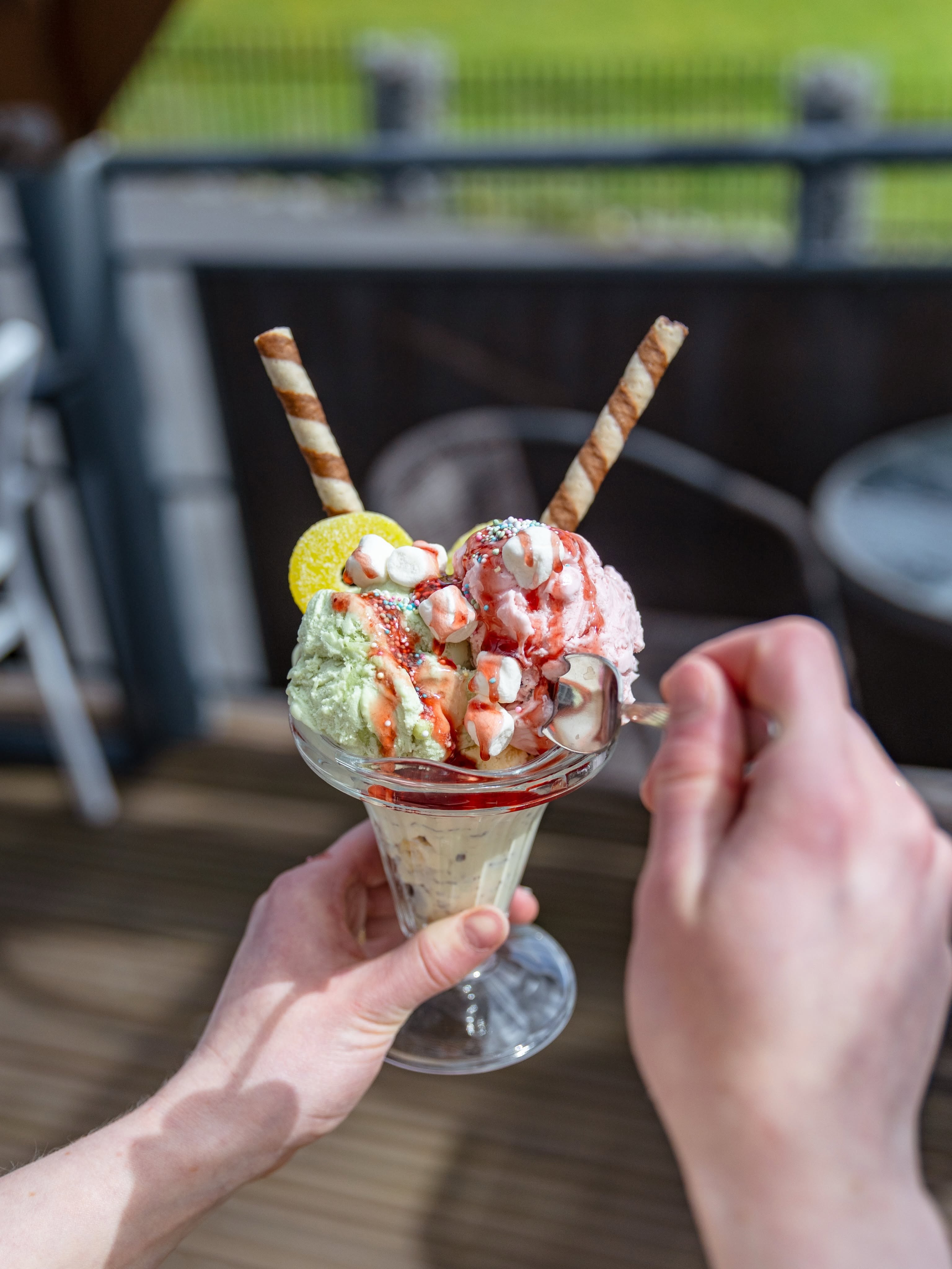 J&auml;&auml;tel&ouml;buffet Tuuri Resortsissa hein&auml;kuun ajan ma-la klo 14.00-20.00. Osa j&auml;&auml;tel&ouml;ist&auml; itse tehtyj&auml;.