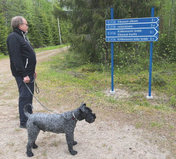 Alavuden kaupunki on uusinut opasteet Alavuden Kirkkovuoren, Töysän Iivarin ja Aseman Ojalankankaan ulkoilureiteille. Lisäksi aivan uutena reittinä on avautunut Koninkorven reitti Alavuden Tusan puolella. 