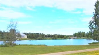 Sydänkävelyllä kierretään kävellen Alavuden Vähäjärven lenkki, pituus 2,1 km.