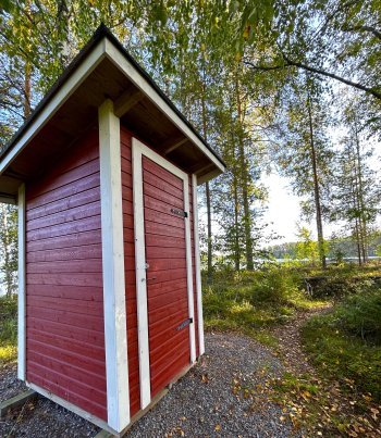 wc Liesjärven uimarannalla.